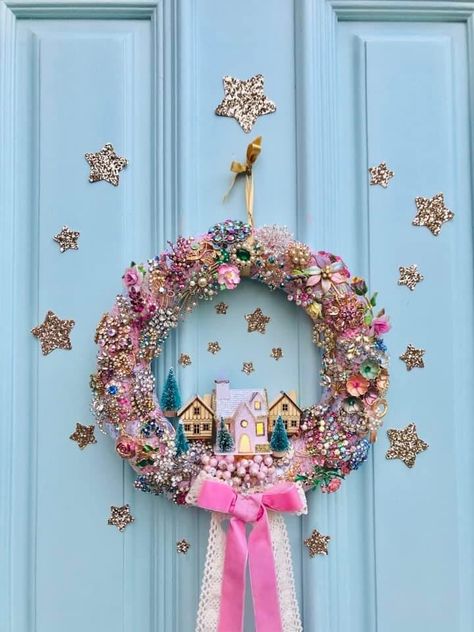 💗💙💛🤍💚 Christmas Brooch, Pink Christmas Decorations, Winter Inspired, Christmas Inspo, Vintage Room, Whimsical Christmas, Wonderful Time Of The Year, Merry Little Christmas, Christmas Mood