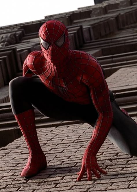 Spider-Man 2 (2004) Spider Man Andrew Garfield, Andrew Garfield Spiderman, Garfield Spiderman, Into The Spiderverse, The Amazing Spiderman, Spider Man Peter Parker, Spiderman 3, Revenge Of The Fallen, The Revenge