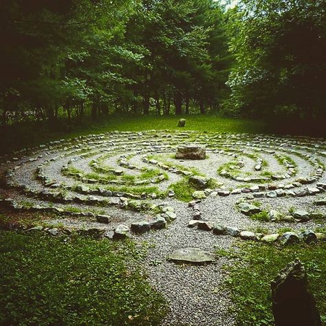 "Lithic #fairyring or #druid remnants. #forrest #green #trees #nature" Maze Garden, Labyrinth Garden, Labyrinth Maze, Labyrinth Design, Sacred Garden, Healing Garden, Faeries Gardens, Garden Aesthetic, Stone Path