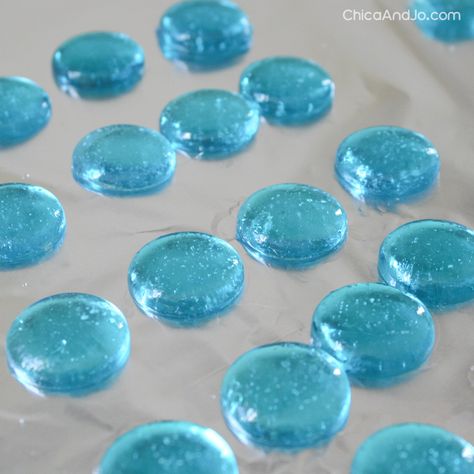 How To Make Glass Candy, How To Make Hard Candy, Diy Candy Crystals, Diy Gummy Candy, Glass Candy Recipe, Candy Making Videos Taffy, Isomalt Lollipops Tutorial, Homemade Hard Candy, Hard Tack Candy