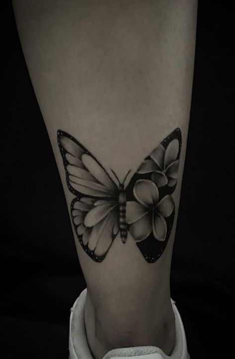 artist @niv.buskila Black And Gray Hand Tattoos, Rare Butterfly Tattoo, Black And Gray Butterfly Tattoo, Brown Butterfly Tattoo, Gray Butterfly Tattoo, Masculine Butterfly Tattoo, Grey Butterfly Tattoo, Black And Grey Butterfly Tattoo, Big Butterfly Tattoo