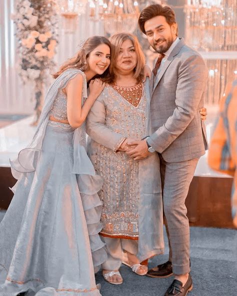 Saboor Ali Wedding, Ali Ansari, Saboor Aly, Saboor Ali, Hijabi Aesthetic, Beautiful Flowers Pictures, Wedding Date, Wedding Pics, Celebrity Couples