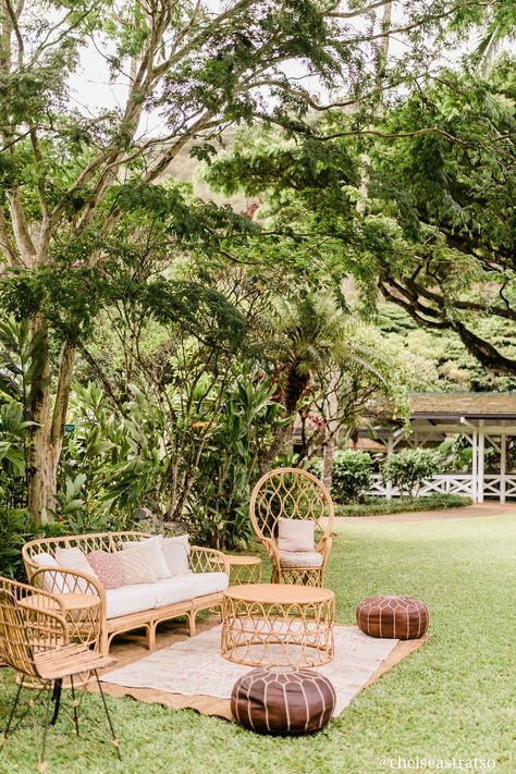 Garden Wedding Lounge Area, Indian Picnic, Tropical Garden Wedding, Wedding Lounge Seating, Kualoa Ranch Wedding, Wedding Lounge Area, Lounge Wedding, Lawn Wedding, Waimea Valley