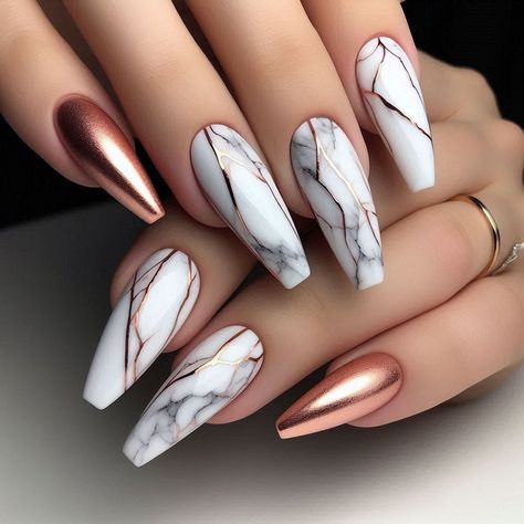 Marbal Design Nails, Nails Mramorové, Clear Marble Nails, Marbal Nails Arts, Mramor Nail Designs, Glitter Marble Nails, Marble Fall Nails, August Nails Ideas 2024, Milky White Marble Nails