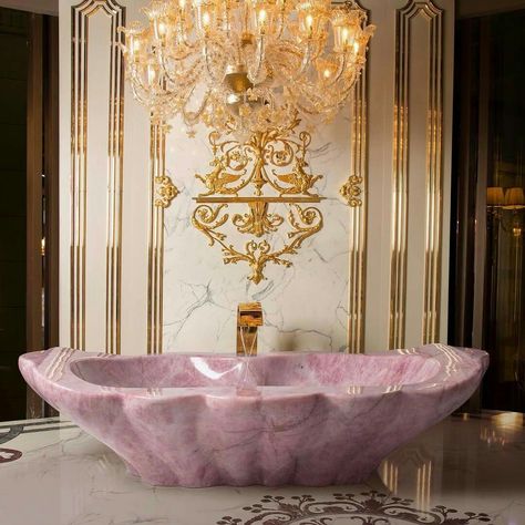 ✨PrincessChelRB✨ Would love tub shaped as giant clam shell.... بيوت ملكية, Bathtub Design, Dream Bathrooms, Dream Bathroom, Sink In, Rose Quartz Crystal, Beautiful Bathrooms, Design Case, Architectural Digest