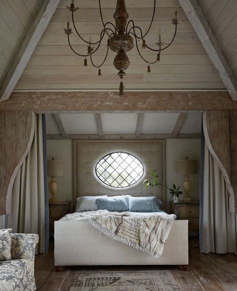 Timeless architecture and design by Atlanta-based Jeffrey Dungan who mixes rustic with elegant in luxury home design. #architecture #luxuryhome #jeffreydungan #timelessdesign #sophisticateddesign Jeffrey Dungan, Timeless House, Timeless Architecture, Mountain House Plans, Timeless Kitchen, New Interior Design, Hello Lovely, Luxe Interiors, Mountain Homes