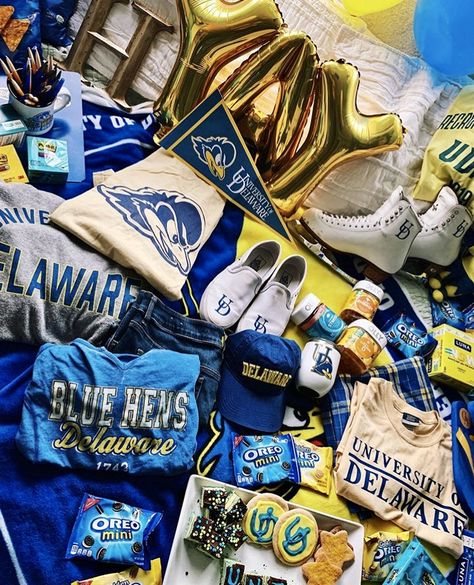 Photo: haileydearborn College Commitment Pictures, Delaware Aesthetic, Trunk Party Ideas College, Commitment Pictures, Trunk Party, College Bedding, College Acceptance, University Of Delaware, Grad Party Decorations