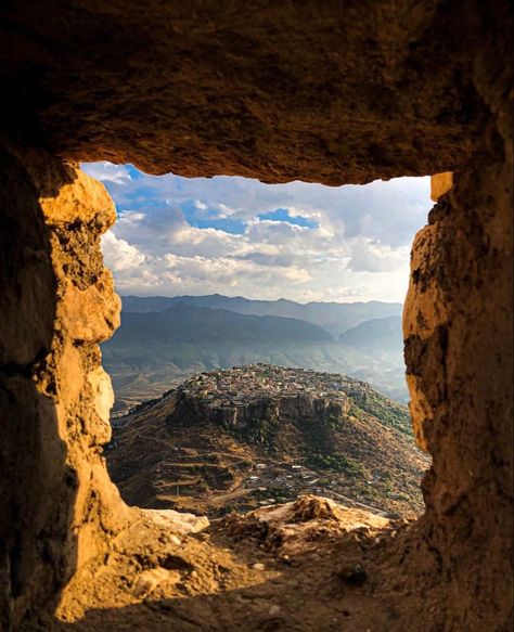 Kurdistan Mountains, Gods Art, Giant Tree, Aesthetic Eyes, God Art, Natural Wonders, Airplane View, The Mountain, Grand Canyon