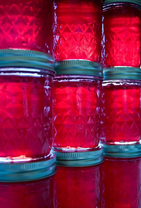 Sangria Wine Jelly Sangria Jelly, Grape Habanero Jelly, Wine Jelly Recipe Canning, Nanking Cherry Jelly, Surejell Strawberry Jelly, Wine Jelly, Canned Fruits, Pink Sweets, Homemade Jelly