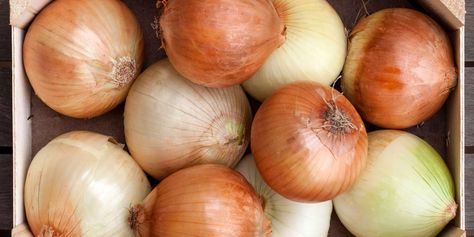 The Easiest Way to Make Onions Taste Better Onion Substitute, Skillet Pork Chops, Drop Biscuits, Chicken Sweet Potato, Ingredient Substitutions, Minced Onion, French Onion Soup, French Onion, Fresh Salads