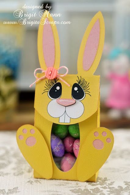 Free Bunny Bag! Paper Easter Basket, Easter Baskets To Make, Easter Treat Bags, Easter Favors, Easter Bunny Gifts, Bunny Bags, Easter Goodies, Easter Projects, Bunny Gifts