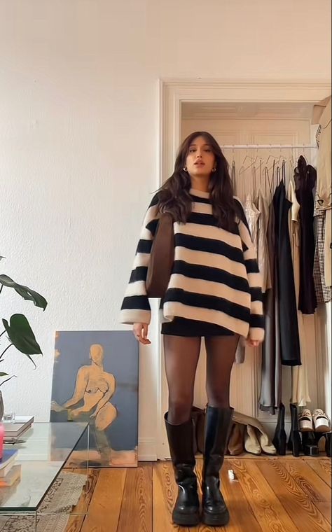 Big Sweater And Skirt Outfit, Outfit With Long Boots, Mini Skirt And Sweater Outfit, Daytime Date Outfit, Black Lace Outfit, Big Sweater Outfit, Oversized Sweater Outfit, Sweater Dress Outfit, Diy Vetement