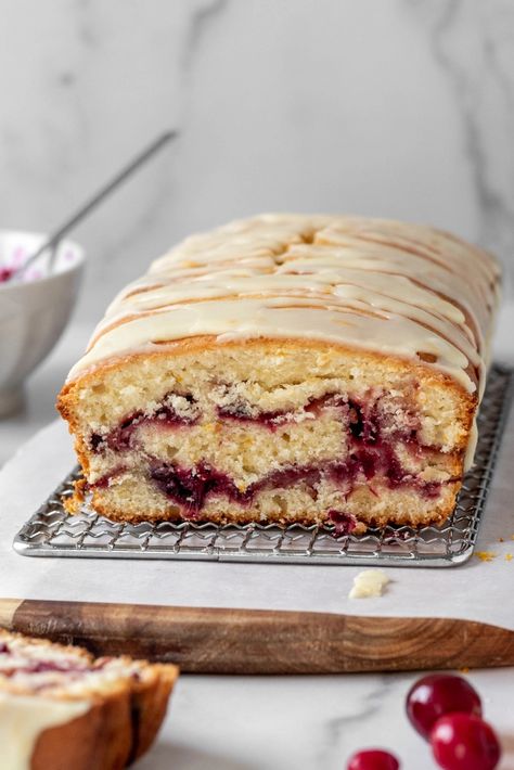 Orange Cranberry Pound Cake, Cranberry Pound Cake Recipe, Cranberry Pound Cake, Cranberry Orange Pound Cake, Orange Pound Cake Recipe, Cranberry Treats, Cranberry Christmas Cake, Chocolate Chip Pound Cake, Easy Cranberry Sauce