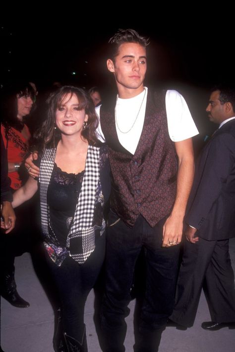 Soleil Moon Frye and Jared Leto. 90s Red Carpet, Soleil Moon Frye, Punky Brewster, 90s Fashion Women, 90s Men, 90s Trends, 80s And 90s Fashion, Double Denim, Vest Pattern