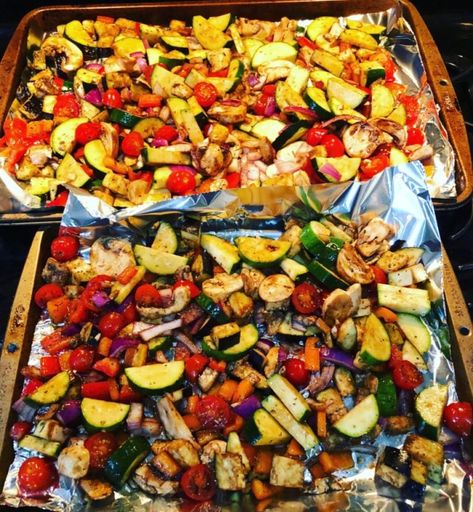 Balsamic Roasted Veggies - Vegetables For Kids, Veggies Roasted, Balsamic Salad, Vegetable Ideas, Grilled Vegetable Recipes, Vegetable Mixes, Kids Vegetables, Roasted Vegetable Recipes, Veggie Side Dishes