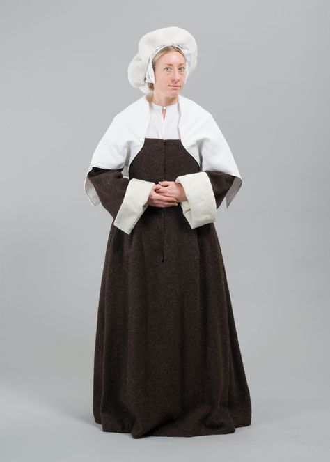 16th Century Dress, Tudor Tailor, Hans Holbein The Younger, Woolen Cap, Century Dress, Tudor History, Lady Mary, London Museums, People Clothes