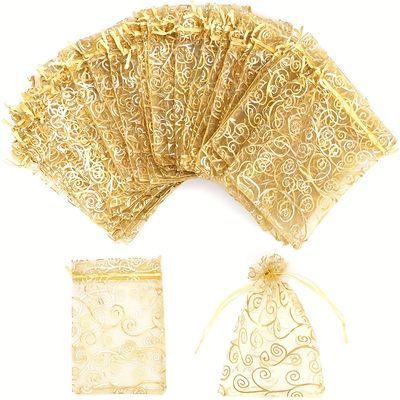 Candy Bags Wedding, Gold Organza, Baby Shower Christmas, Majlis Perkahwinan, Christmas Treat Bags, Retail Bags, Candy Packaging, Goody Bags, Baby Shower Party Favors