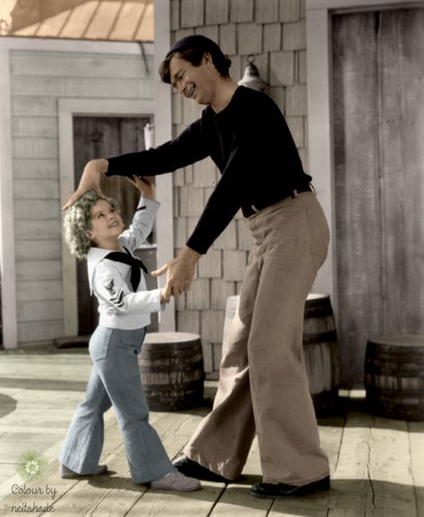 Shirley Temple Captain January Movie | Shirley Temple and Buddy Ebsen on the set of the 1936 film ... Temple Movie, Buddy Ebsen, Classic Dance, Shirley Temple Black, Shall We Dance, Hollywood Icons, Child Actresses, Easy Listening, Shirley Temple