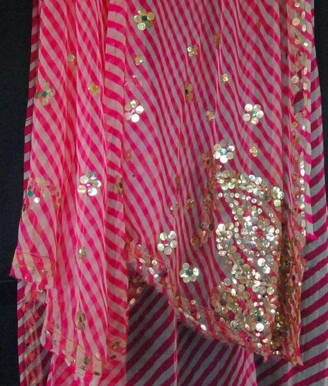 Lehriya Suit Designs, Lehriya Kurti Designs Latest, Laheriya Design Saree, Lehriya Lehenga, Laheriya Saree, Bandhani Blouse, Dark Pink Colour, New Trend Dress, Gota Embroidery