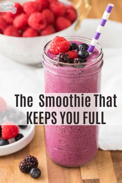 The smoothie that keeps you full longer High Fiber Smoothies, Fiber Smoothie, Triple Berry Smoothie, Smoothies Recipes, Berry Smoothie, Healthy Smoothie, Breakfast Smoothies, Easy Soup Recipes, High Fiber