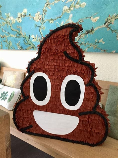 Poop Party, Emoji Pinata, Emoji Decorations, Donut Coloring Page, Emoji Birthday Party, Piñata Ideas, Creative Party Ideas, Slime Party, Diy Pinata