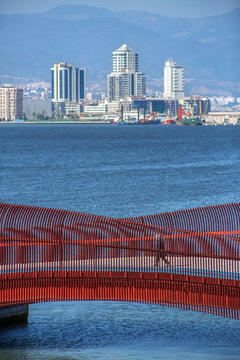 Urban Design Diagram, Pedestrian Bridge, Bridge Design, Architectural Photography, Street Furniture, Railing Design, Sustainable Architecture, Architecture Portfolio, Site Plan