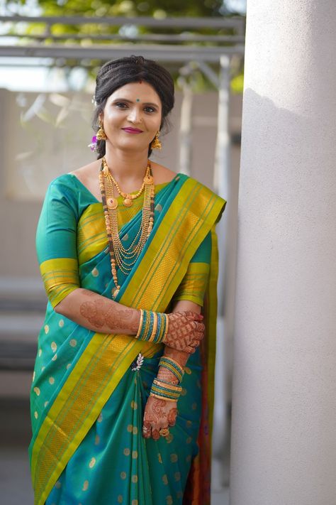 Maharani Paithani Saree, Paithani Saree Traditional Look, Pathani Saree, Maharani Paithani, Malabar Jewellery, Marathi Saree, Black Blouse Designs, Saree Pattern, 50 Blouse Designs