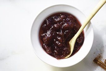 cranberry sauce Cranberry Orange Sauce, Thanksgiving Side Dishes Easy, Popular Side Dishes, Cranberry Sauce Recipe, Thanksgiving Recipes Side Dishes, Cranberry Sauce Homemade, Orange Sauce, Cranberry Orange, Thanksgiving Side Dishes