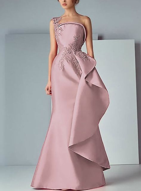 Trending Gown Designs, Dress Formal Wedding Guest, Mother Of The Bride Fashion, Kebaya Wedding, Cheap Prom Dresses Online, Grilled Lobster, Gown Designs, Gown Elegant, Evening Dresses Online