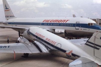 Douglas DC-3(C) - Untitled | Aviation Photo #2300034 | Airliners.net Boeing Planes, Piedmont Airlines, Continental Airlines, Douglas Aircraft, Boeing 727, Best Airlines, Boeing 767, Vintage Planes, Vintage Airlines