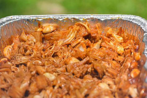 Jackfruit Recipe, Jackfruit Pulled Pork, Pulled Jackfruit, Canned Jackfruit, Bbq Jackfruit, Jackfruit Recipes, Pork Rub, Potato Roll, Smoker Recipes