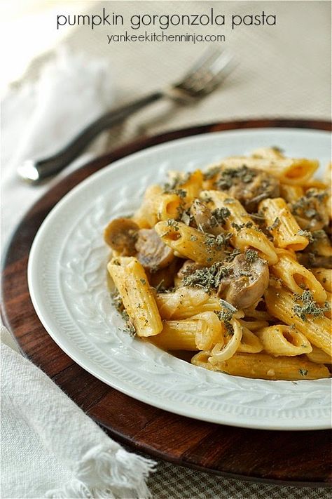 Pumpkin Gorgonzola pasta | yankeekitchenninja.com Recipe Chart, Gorgonzola Pasta, Pasta With Mushrooms, Gorgonzola Sauce, Gorgonzola Cheese, Meatless Recipes, Guy Fawkes, Gourmet Cooking, Fall Flavors