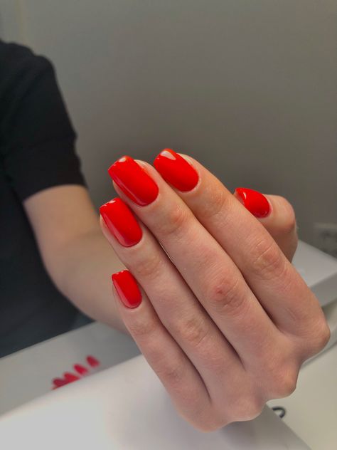 Red nails Red Gelish Nails, Red Nails Coffin, Long Red Nails, Gelish Nails, Nails Red, Short Nail, Short Nail Designs, Nails Coffin, Long Red