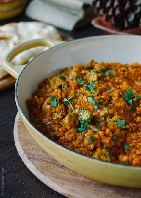 Kitchen Backsplash Decor, Vegan Budget, Okra Curry, Backsplash Decor, Red Lentil Recipes, Thick Stew, Poblano Pepper, Pakistani Recipes, Okra Recipes