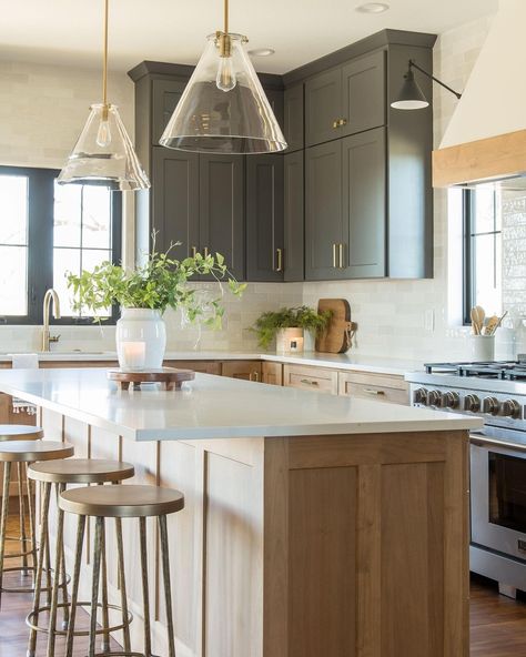 Kitchen • Instagram Dark Wood Kitchen Island, Wrap Kitchen Island, Retro Kitchen Design, Dark Wood Kitchen, Farmhouse Kitchen Colors, Retro Kitchens, Wood Kitchen Island, New Kitchen Designs, Kitchen Colour Schemes