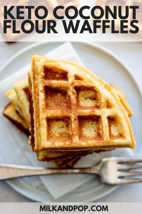 These Keto coconut flour waffles are gluten and sugar free, and are here to prove you that yes, you can have a healthy AND tasty breakfast! Coconut Flour Waffles, Bacon Waffles, Low Carb Waffles, Fluffy Waffles, Tasty Breakfast, Maple Bacon, Unsweetened Chocolate, Chocolate Craving, Waffle Recipes