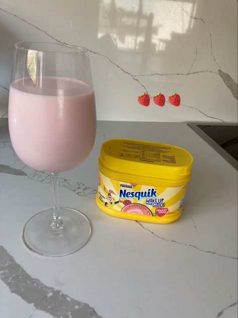 Pop a strawberry milk Strawberry Milk Nesquik, Nesquik Strawberry, Strawberry Nesquik, Crazy Bread, Light Sauce, Quick Drinks, Pink Milk, Deep Dish Pizza, Strawberry Milk