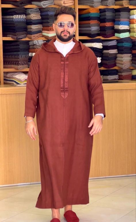 Jalabia For Men, Jalabia Styles, Middle Eastern Clothing, Kaftan For Men, Couture Mode, Fashion Suits For Men, Islamic Fashion, Creative Designs, Mens Suits