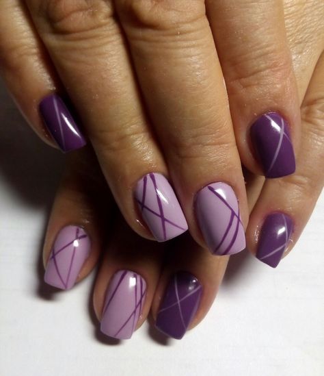 Gel Nail Designs Purple Color Combos, Natural Nail Designs Purple, Two Toned Purple Nails, Short Acrylic Nails Purple Design, Purple And Lilac Nails, Two Tone Purple Nails, Light Purple Nail Art, Light Purple Nails Design, Light Purple Nail Designs