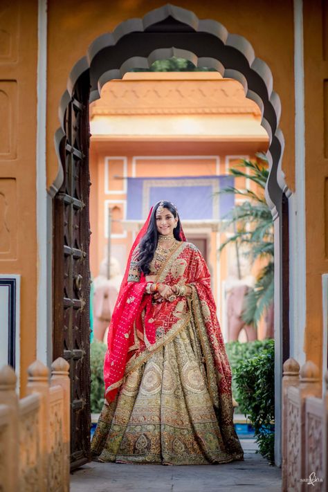 A Surreal Marwari Bride In Red And Olive Green Lehenga Bridal Lehenga Indian, Rimple And Harpreet Narula, Wedding Dresses Designer, Lehenga Indian, Indian Wedding Dresses, Latest Bridal Lehenga, Wedding Lehenga Designs, Indian Bride Outfits, Bridal Lehenga Collection