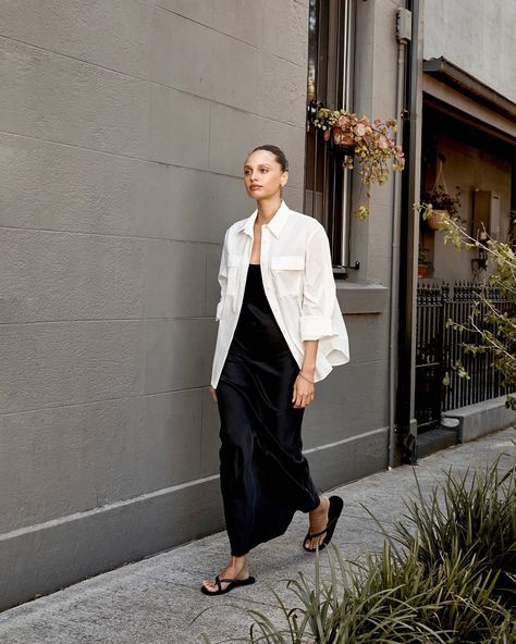 Slip Dress Outfit, White Shirt Outfits, Black And White Outfit, Cardigan Blazer, Fest Outfits, The Undone, Favourite Season, 여름 스타일, Linen Pant