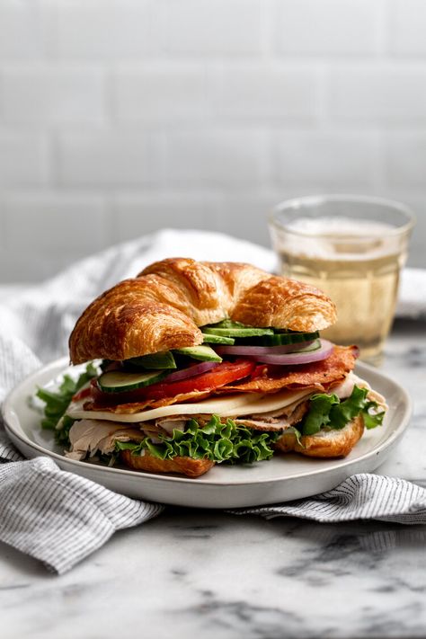 Croissant Sandwich Ideas, Lunches Healthy, Prosciutto Recipe, Turkey Club Sandwich, Prosciutto Recipes, Classic Turkey, Crispy Prosciutto, Turkey Club, Croissant Sandwich