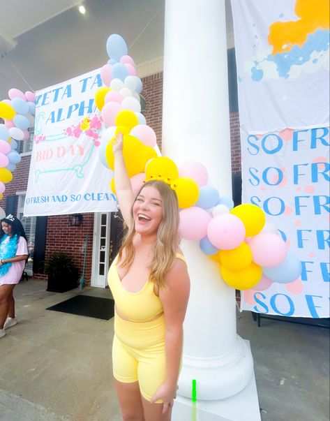 Bubble Bid Day Theme, Bid Day Themes 2023, So Fresh So Clean Bid Day, Unique Bid Day Themes, Preppy Sorority, Sorority Themes, Recruitment Themes, So Fresh So Clean, Tri Delt