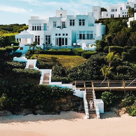 Luxury Houses & Properties on Instagram: “📍ANGUILLA 🏝 Caribbean beachfront mansion 😍 By: @jeremyaustiin What do you think? Comment below! 👇 TAG someone who needs to see this ⬇️…” Beachfront Villa Luxury, Caribbean Mansion, Beachfront Mansion, Beachfront Home, Mega Mansions, House Property, Lifestyle Women, Beautiful Houses, Dream Beach