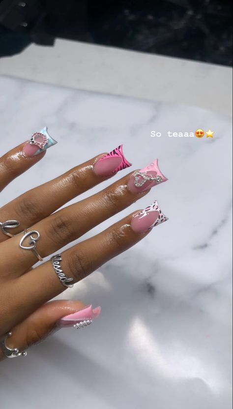 Nails Girly, Nails Painted, Girly Acrylic, Nails Gel Nails, Acrylic Toe Nails, Duck Nails, Hard Nails, Nail Trend, Colored Acrylic Nails