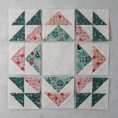 The Traditional Quilt Block Broken Window - a Free Tutorial – fabric-406 Chevron Quilt Pattern, Traditional Quilt Patterns, Big Block Quilts, Flying Geese Quilt, Basic Quilt, Scrappy Quilt Patterns, Quilt Block Patterns Free, Quilt Square Patterns, Flower Quilts