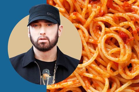 Finally, Eminem Debuts Jarred 'Mom’s Spaghetti' Sauce Moms Spaghetti, Pepperoni Rolls, Marinara Recipe, Garlic Knots, Pop Up Restaurant, Texas Toast, Checkered Tablecloth, Spaghetti Recipe, Red Checkered