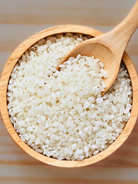 A Guide to Choosing Short-Grain Rice | The Perfect Rice Rice Menu, Short Grain Brown Rice, Sticky Rice Cakes, Rice Types, Rice Substitute, Risotto Dishes, Types Of Sushi, Kitchen Staples, Cooking Jasmine Rice