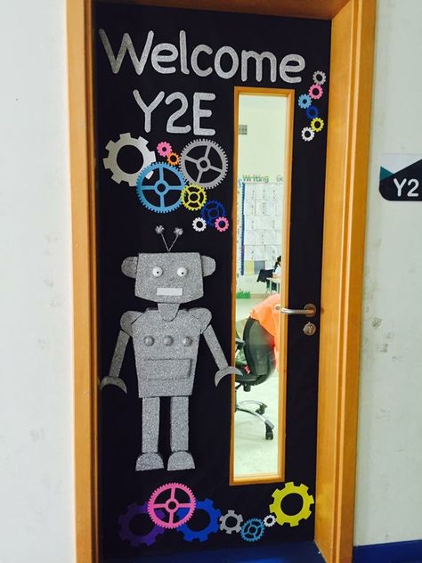 Robot Door display Technology Door Decorations, Diy Door Painting Ideas, Vex Robotics, Science Exhibition, Class Displays, Door Display, Robotics Projects, Door Displays, Preschool Art Activities