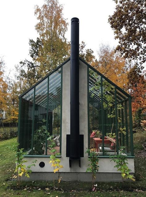 Greenhouse With Table And Chairs, Sunroom Courtyard, Contemporary Greenhouses, Modern Greenhouses, Greenhouse Shed, Home Greenhouse, Backyard Greenhouse, Greenhouse Plans, Glass Walls